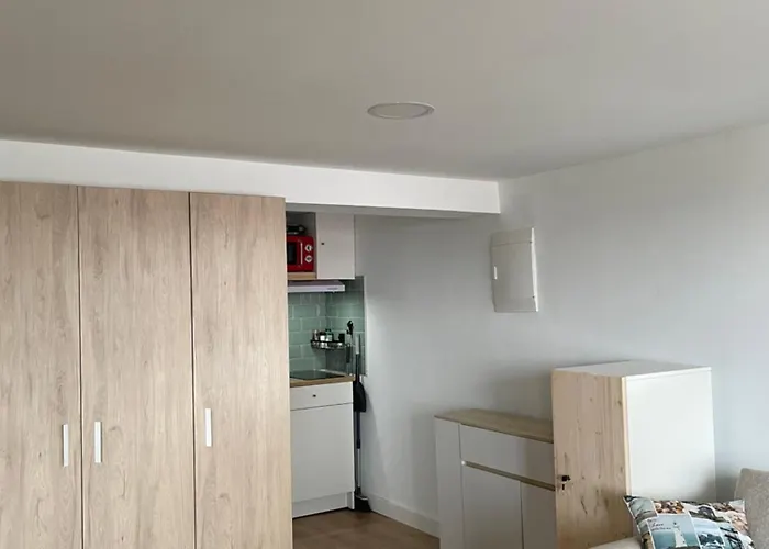 Surf 2 Min From The *